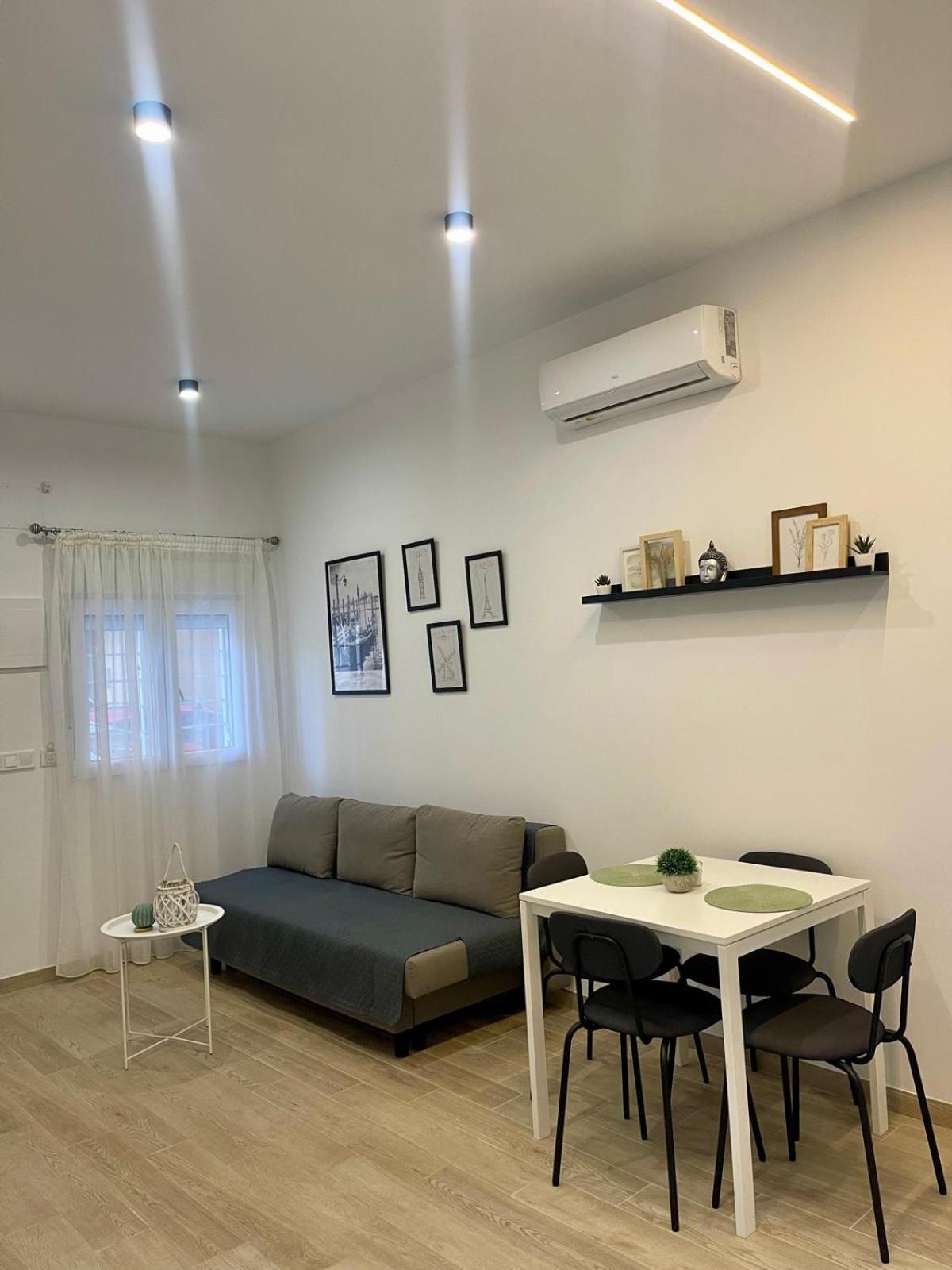 Apartamento Mellis - Maria Zambrano Train Station & Bus